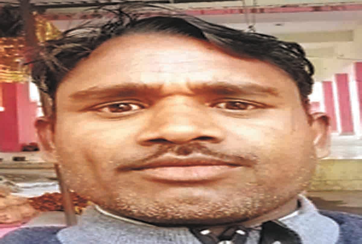 Pratapgarh:   the supply started while adding fuse; lineman burn