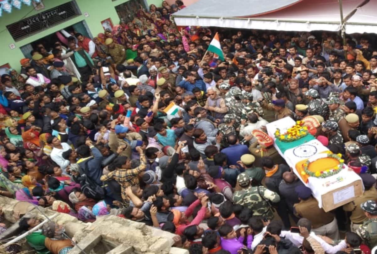 Pulwama attack: honor of Shaheed Mahesh, people paid tribute, see photos
