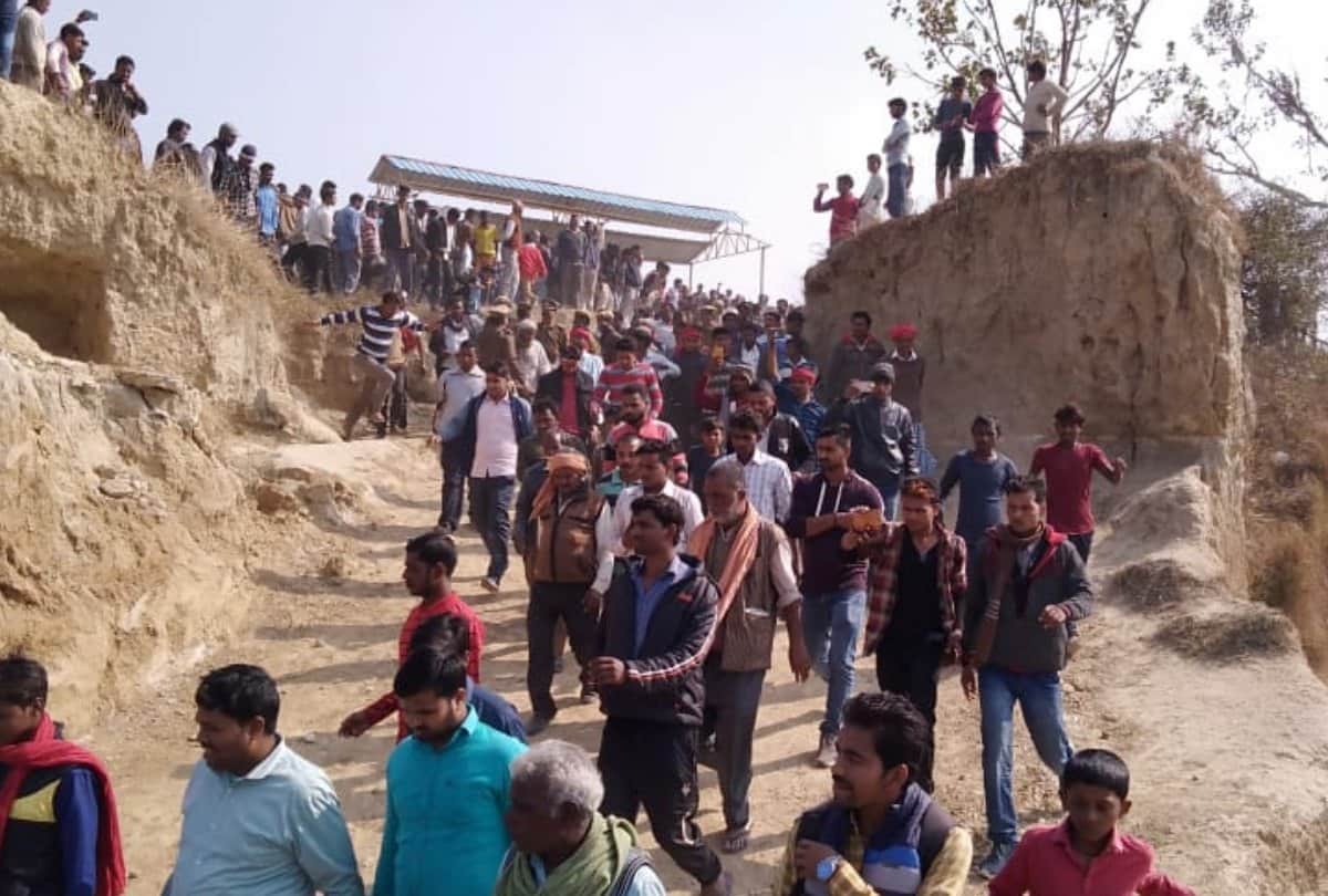 Pulwama attack: honor of Shaheed Mahesh, people paid tribute, see photos