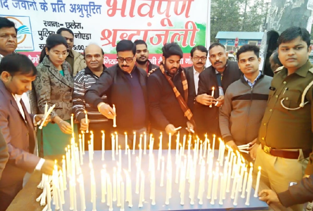 Candle march in noida after pulwama attack in jammu