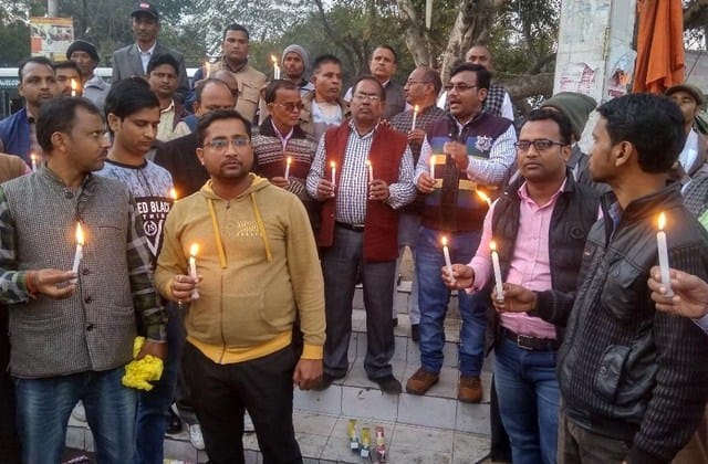 People paid tribute to candle march