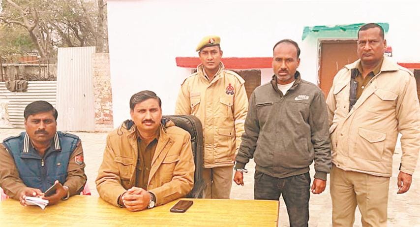 E-rickshaw driver killed by strangling