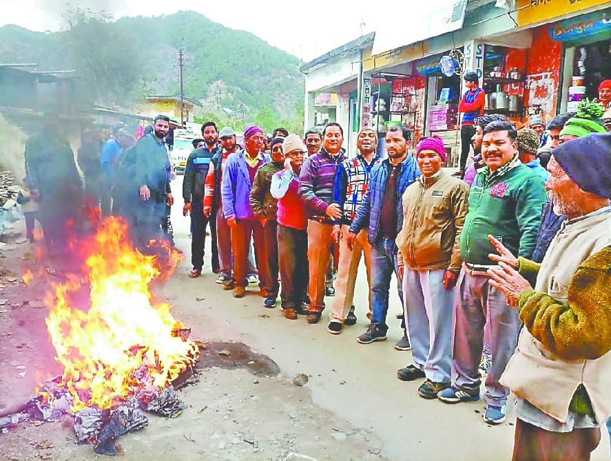 Pulwama terror attack protest continue in uttarakhand against pakistan