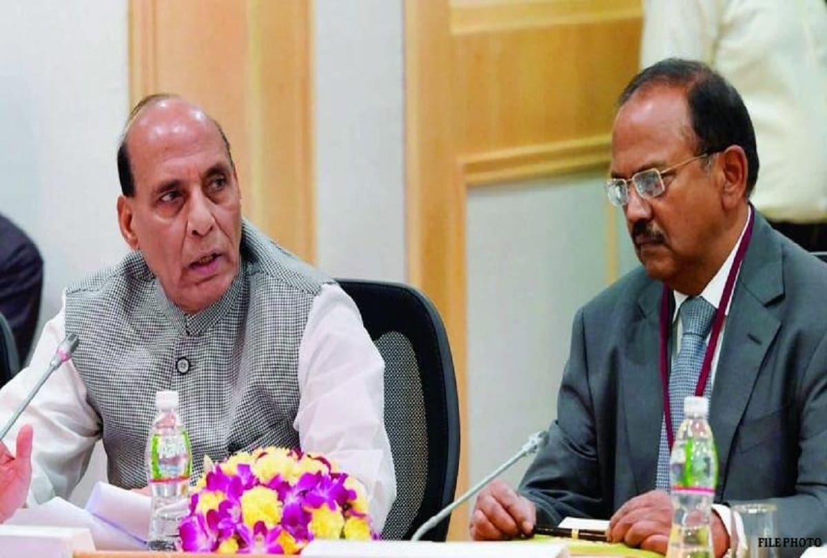 Rajnath Singh reviewed the country's security situation in the NSA and IB chief's meeting