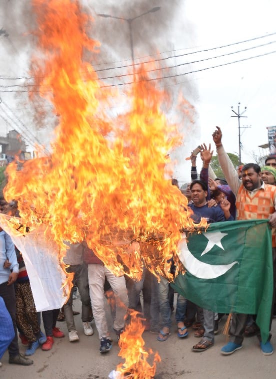 Gum and angry people from the event of Pulwama