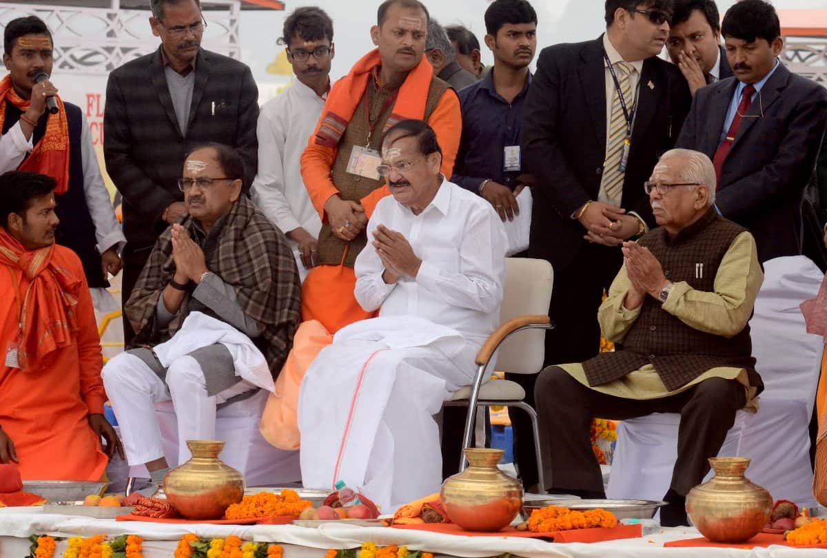 Kumbh 2019: Venkaiah Naidu says Pulwama attack recompense generations of enemy nation will remember