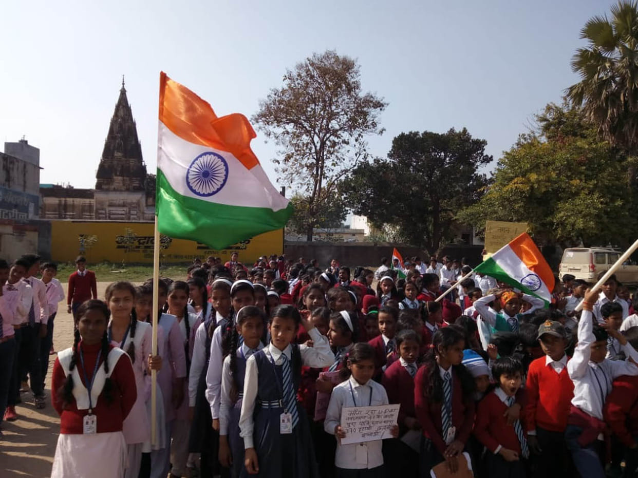 गम और गुस्से के बीच दी शहीदों को श्रद्धांजलि
