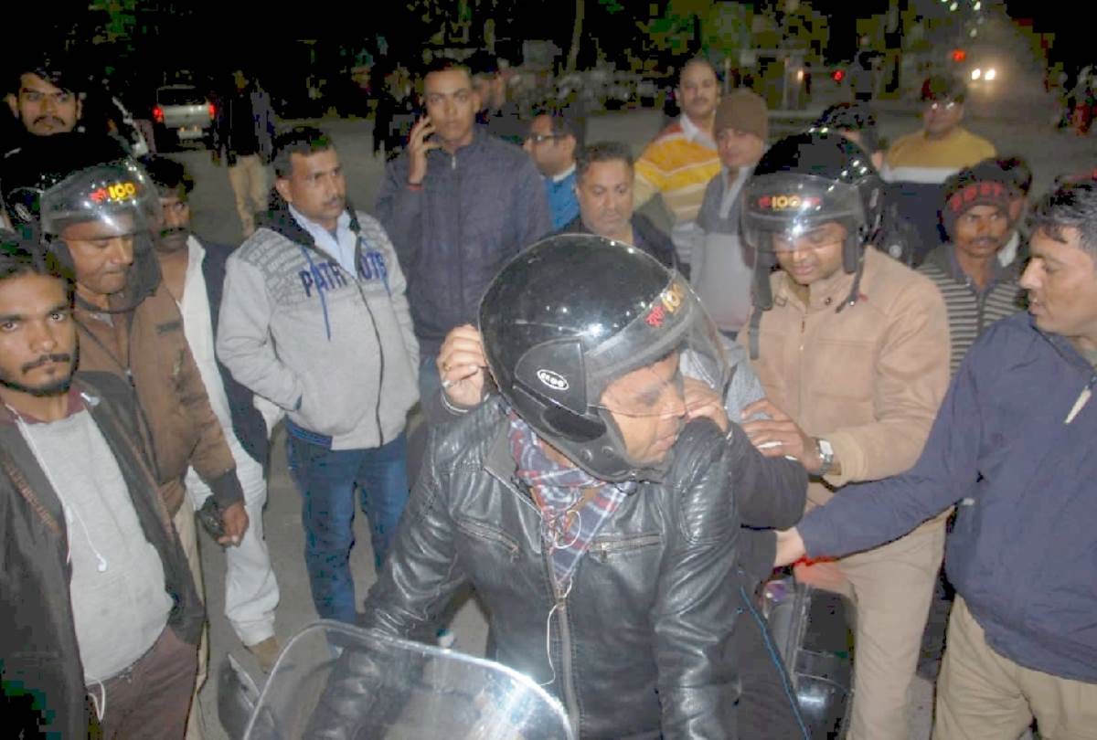 four injured in an accident in lucknow