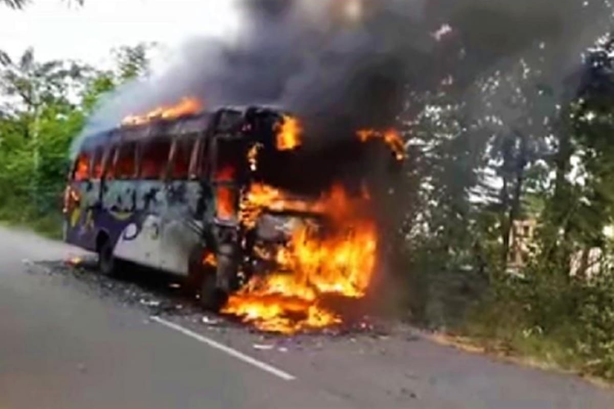 Naxalites fire on bus after Unloading passengers in chhattisgarh
