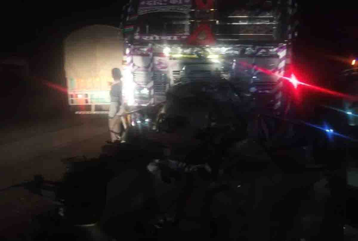 road accident in kanpur ghatampur highway 5 killed on the spot