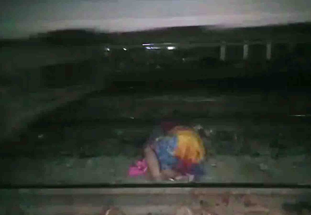 woman come under the train in kanpur and see what happened