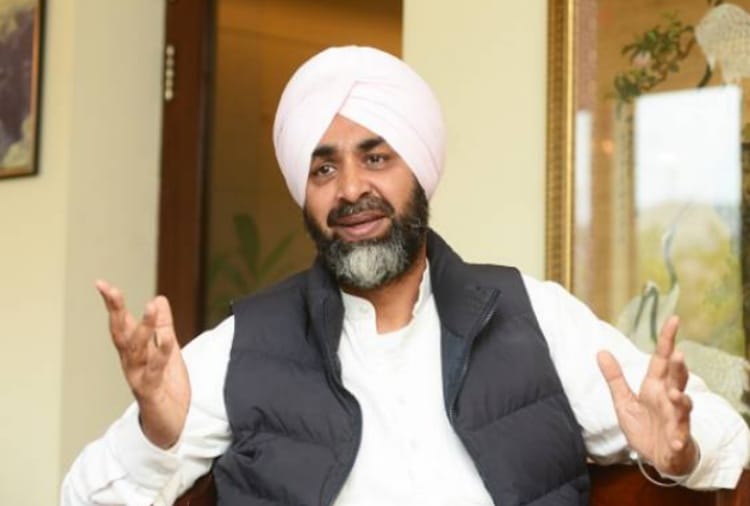 congress, manpreet badal presented punjab budget 2019 on 18 February