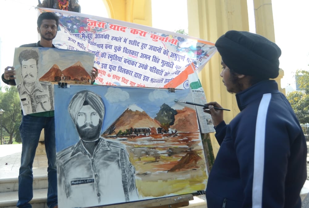 class 12 student giving tribute to pulwama martyr.