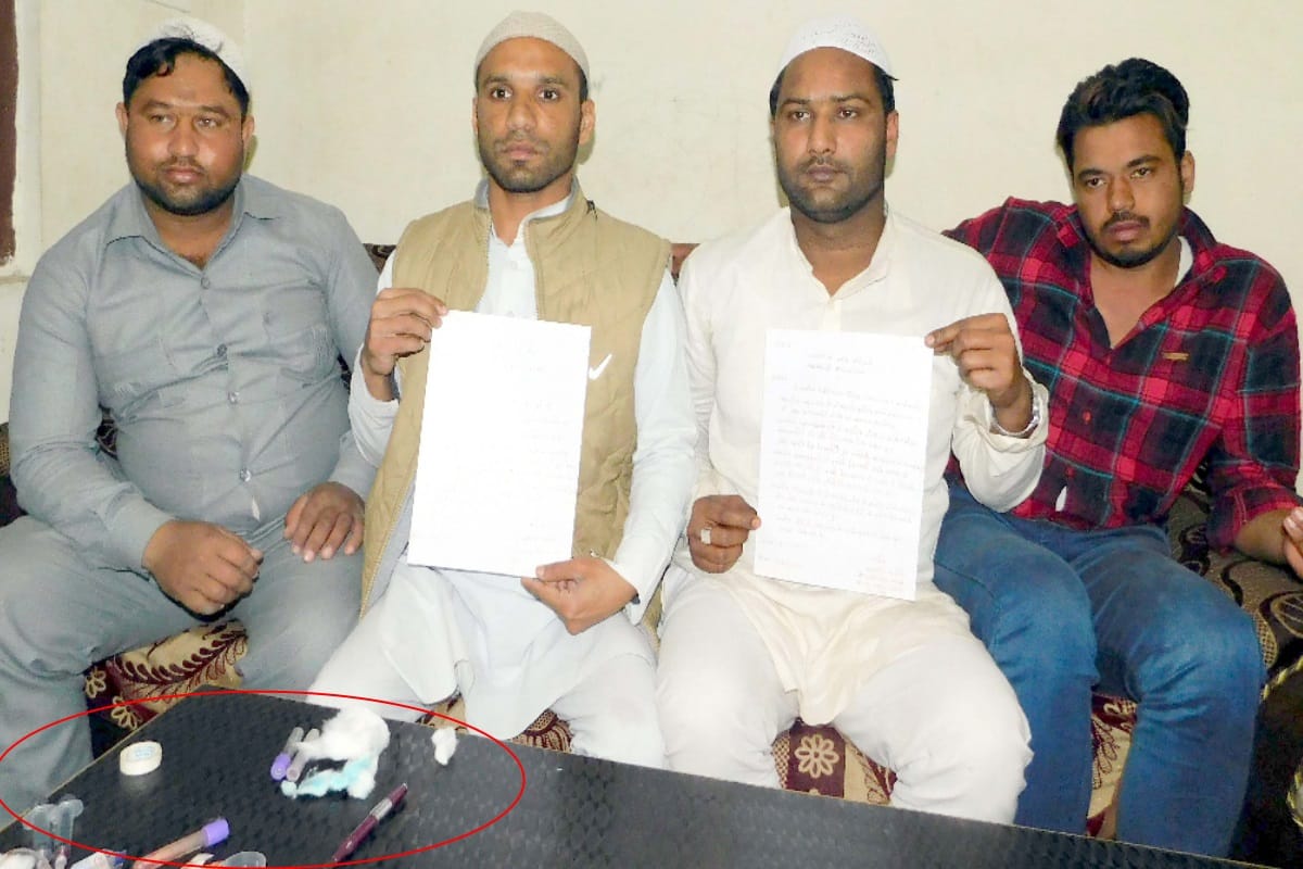 #pulwama attack, Muslim boys wrote a letter by blood to PM  Modi in shamli up