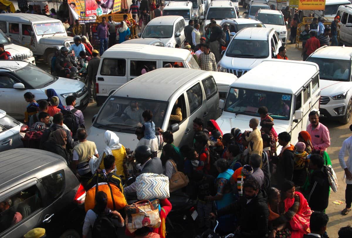 Kumbh Mela 2019: Crowd of devotees on Sangam, traffic uncontrollable, police arrangement fail