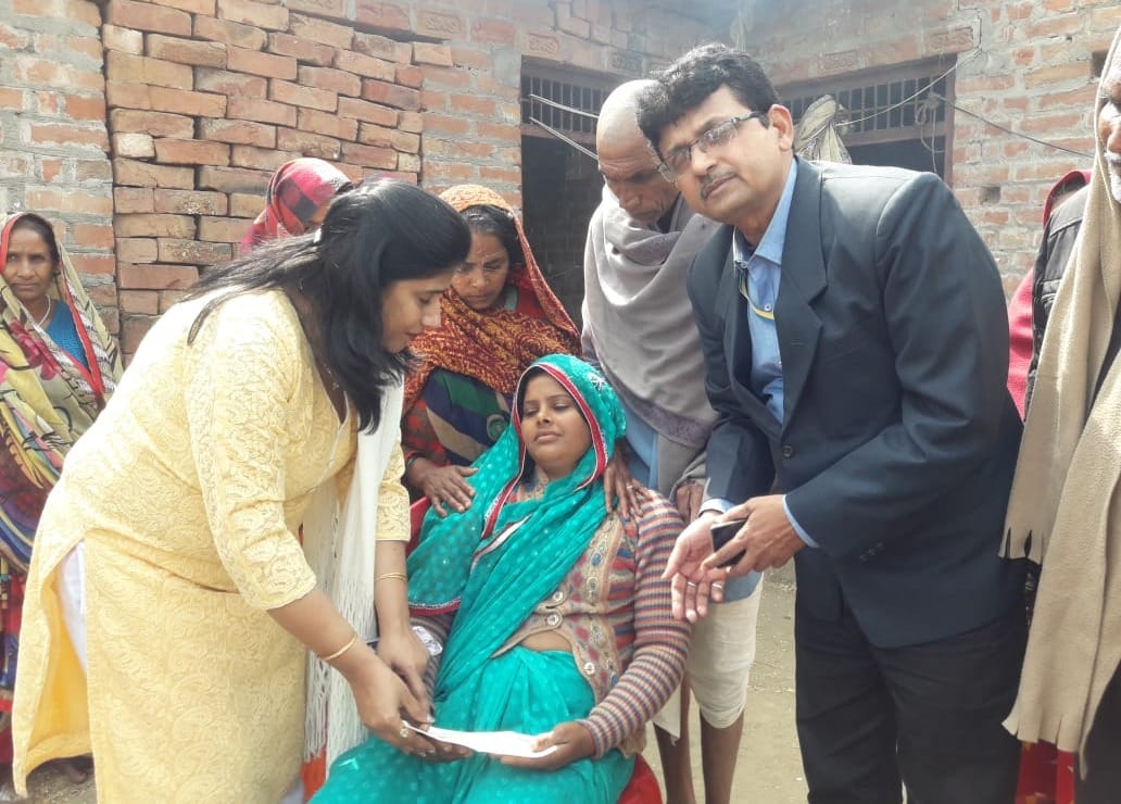 People help pulwama attack martyred family