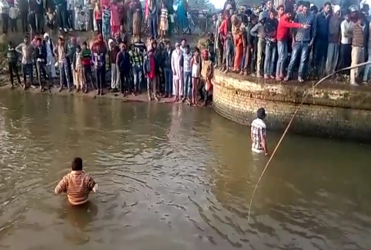 pilgrims car fell into canal in Bulandshahr, 5 people died, 3 injured