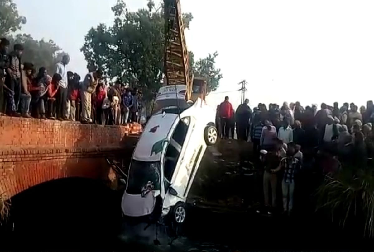 pilgrims car fell into canal in Bulandshahr, 5 people died, 3 injured