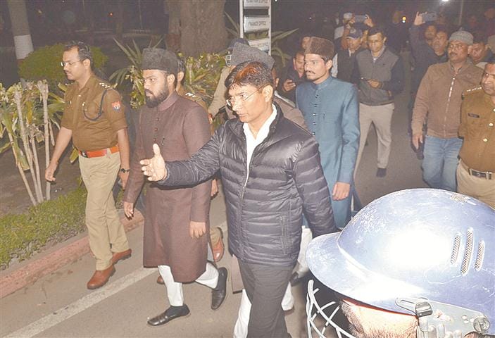 Accepted demands. AMU students protest on seventh day