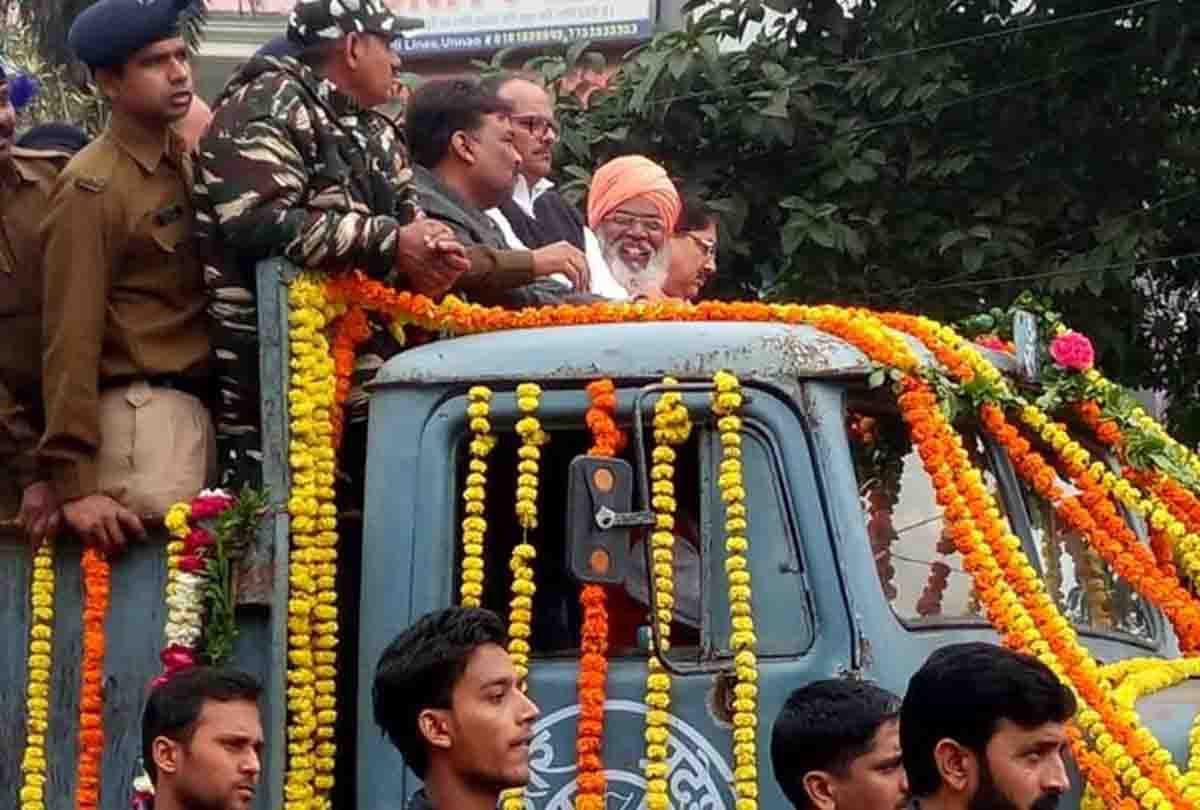 bjp mp's laughing issue on pulwama attack martyr