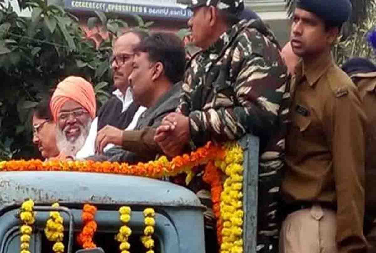 bjp mp's laughing issue on pulwama attack martyr