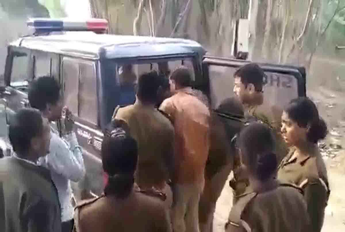 up police dragged army soldier in kanpur dehat