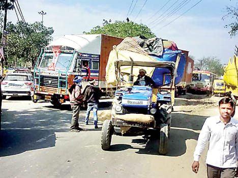 bhoose kee jhaal phatane se haeeve par laga jaam