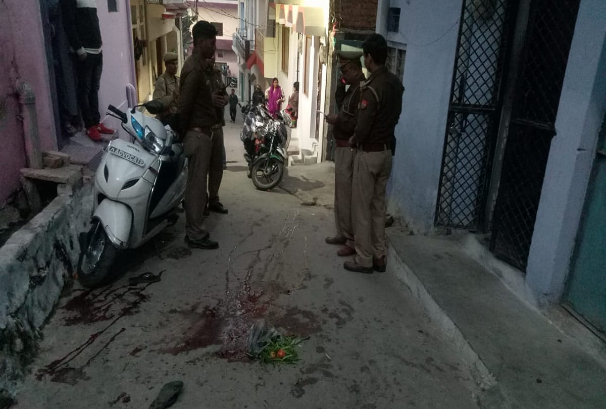 man cut girl neck in one side love in jhansi