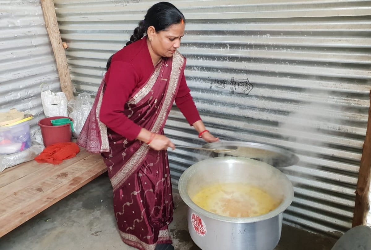 Temporary school running in Kumbh Mela, Children learning mathematics and English, see photos