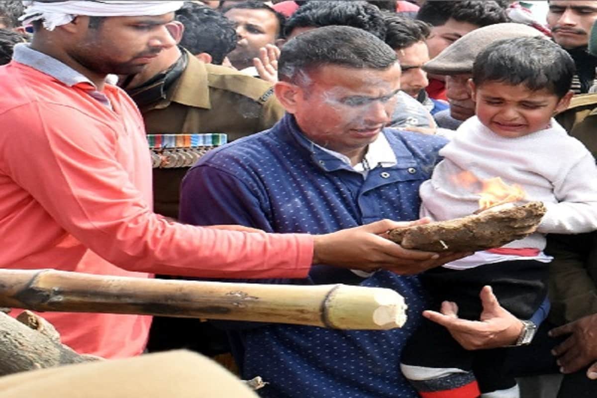 Pulwama: Army man Ajay became martyred for the country and gave his last salute to mother
