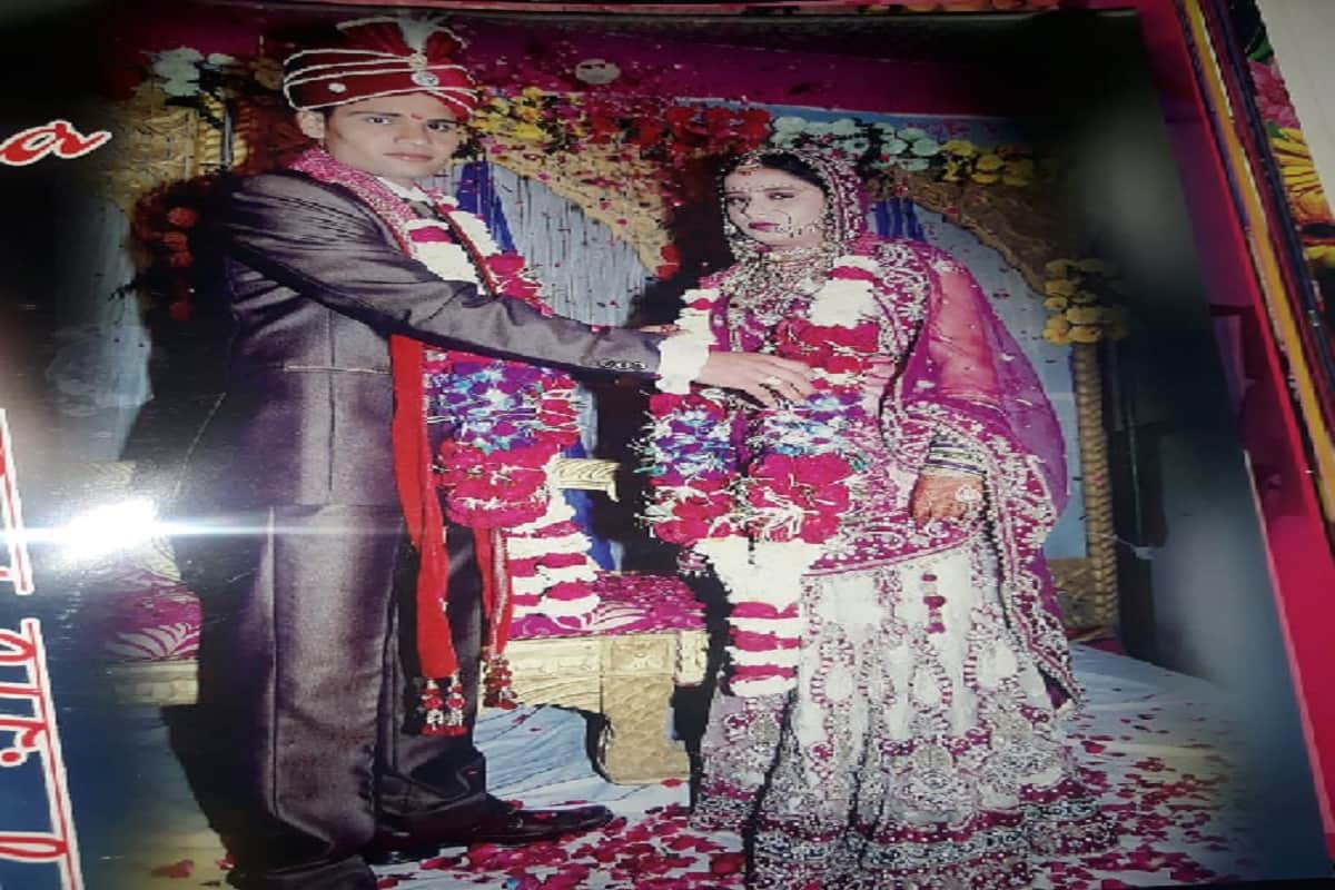 Pulwama: martyr Ajay Kumar's wedding photos and video see family members on sunday night