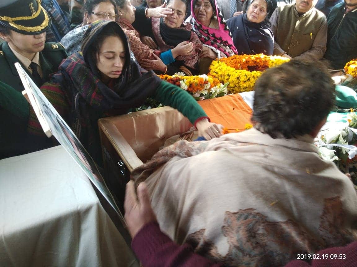 Pulwama Encounter martyr major vibhuti shankar dhoundiyal get Shaurya Chakra