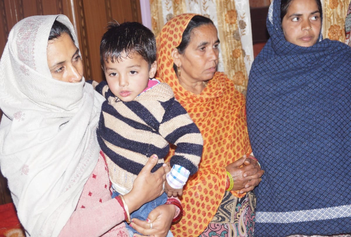 injured crpf commando sandeep martyr