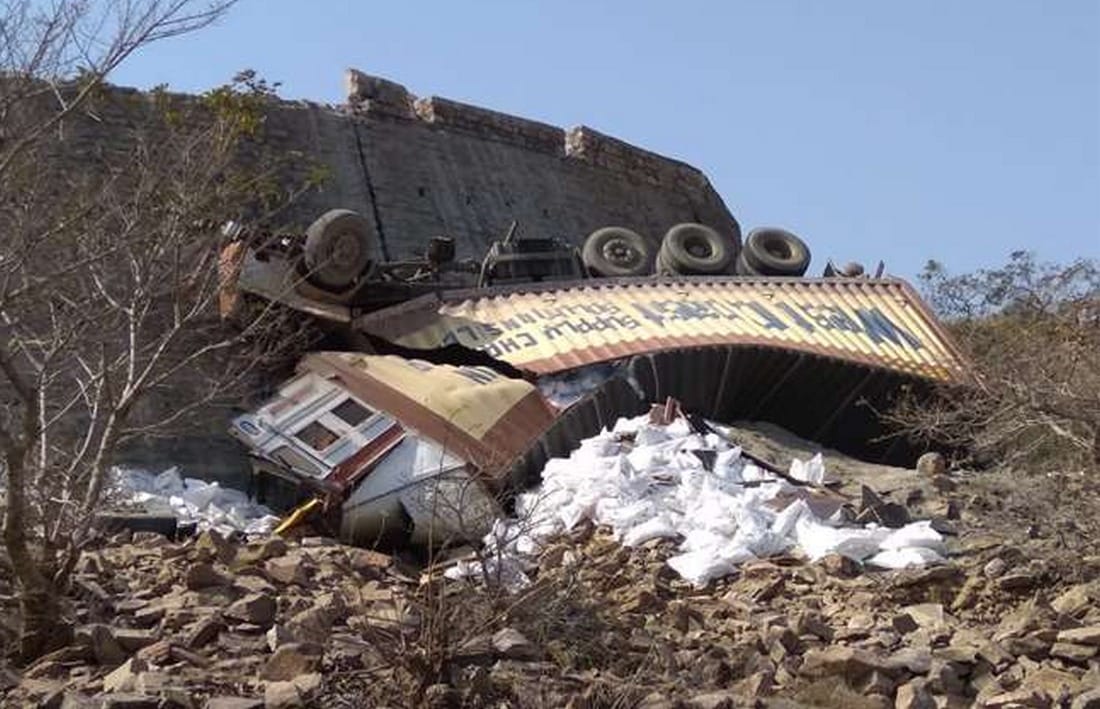 Road accident in mirzapur two died