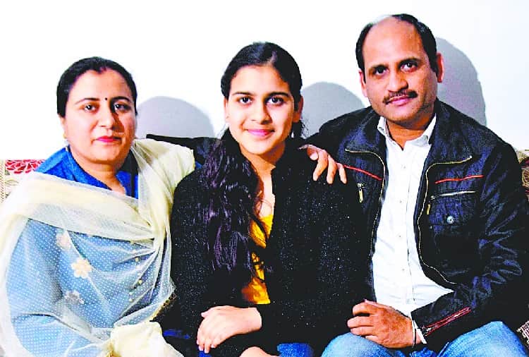 Success Story, 16 Years Old Girl Nandini Never Left School in Six Years