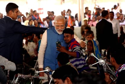 People spreading negativity should be punished at the right time says pm modi