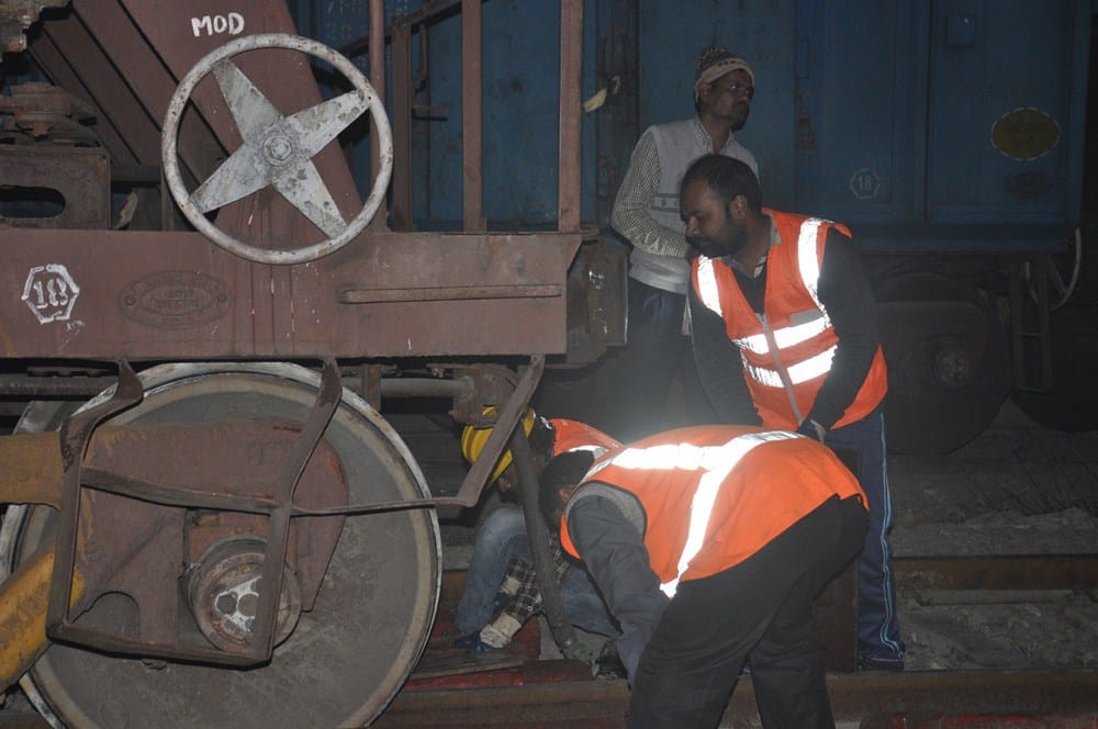 goods train derail00