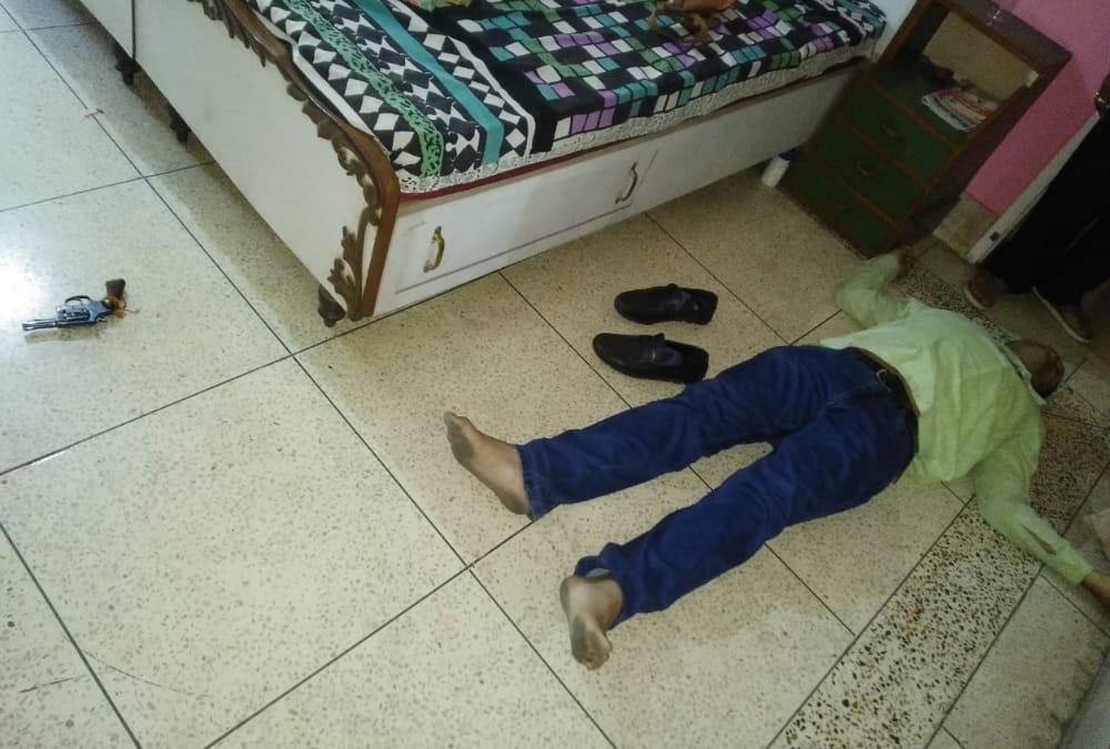 son of badri saraf commits suicide in lucknow.