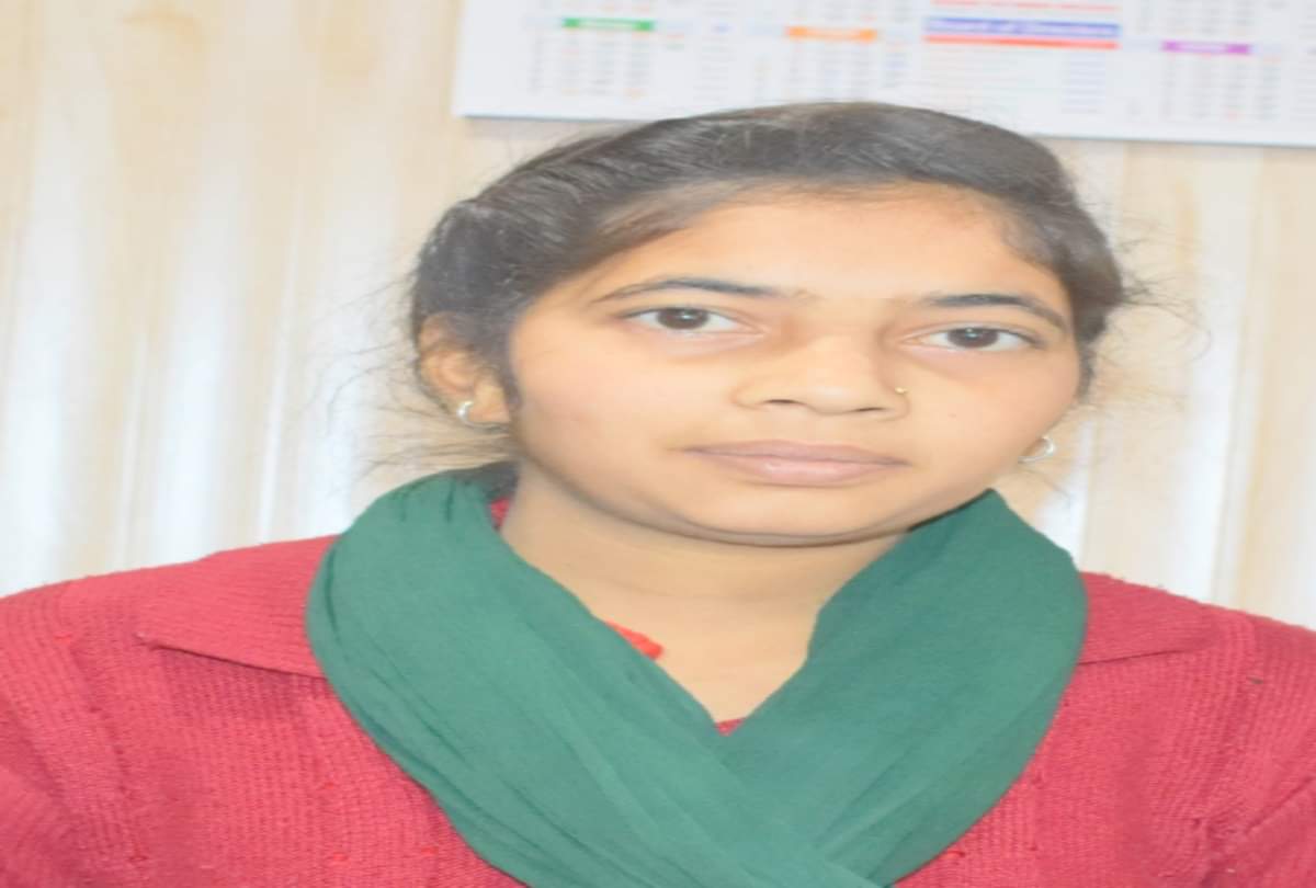 single girl taking training of Electrician among 42 boys in iti dharamshala himachal