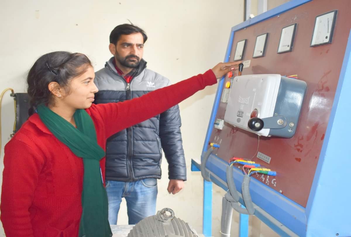 single girl taking training of Electrician among 42 boys in iti dharamshala himachal
