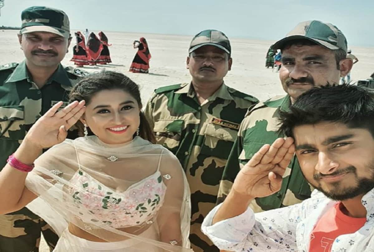 Bigg Boss 11 ex contestant Deepak Thakur Somi Khan salute Indian Army in Kutch