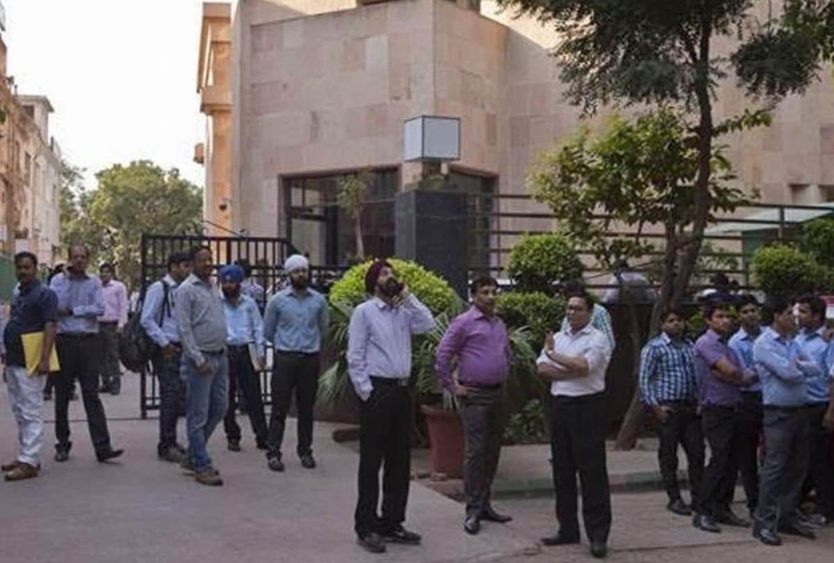 earthquake hits in delhi ncr and meerut of uttar pradesh