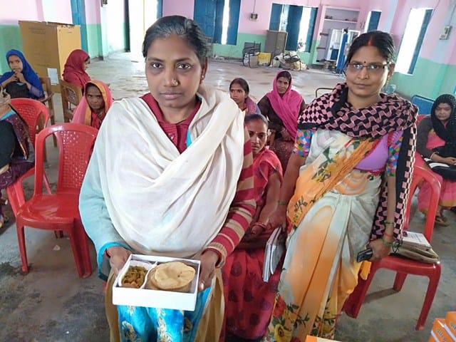 Khanapuri in the name of training, quality of food is also bad