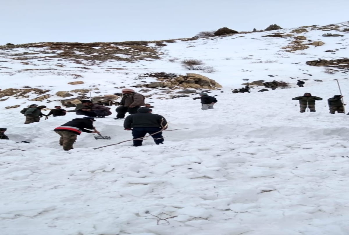 Five jawans goes missing after avalanche in kinnaur Tibet border in himachal