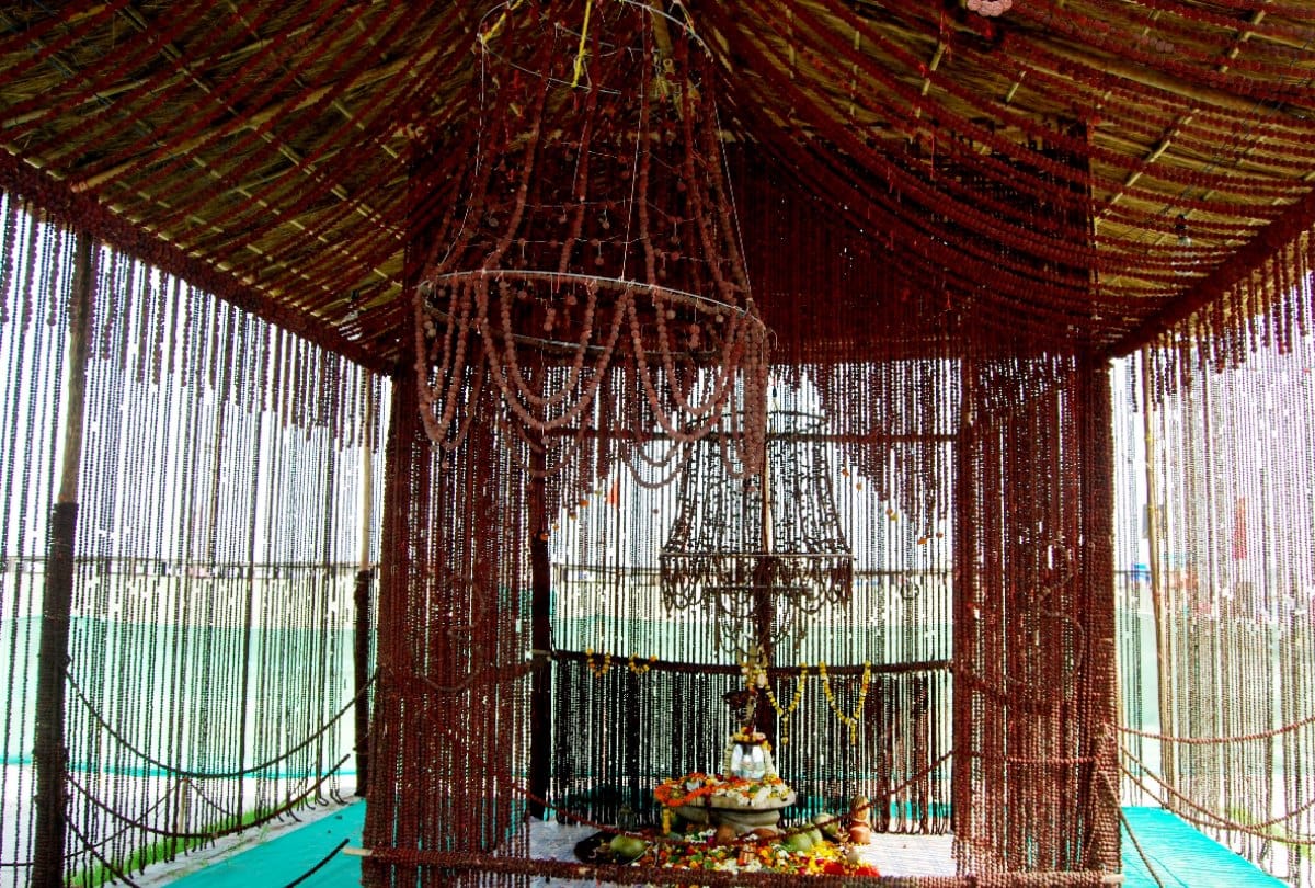 kumbh 2019:  three lakh Rudraksh donations made Yagya  mandap in kumbh mela
