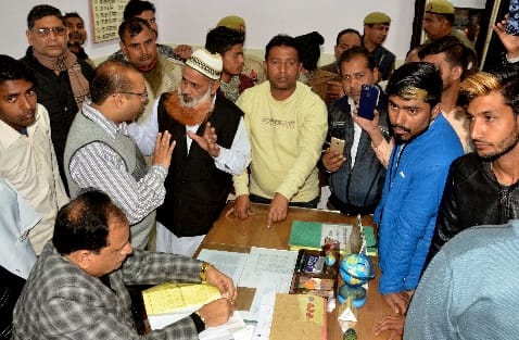 जिला अस्पताल में मरीज की मौत के बाद हंगामा