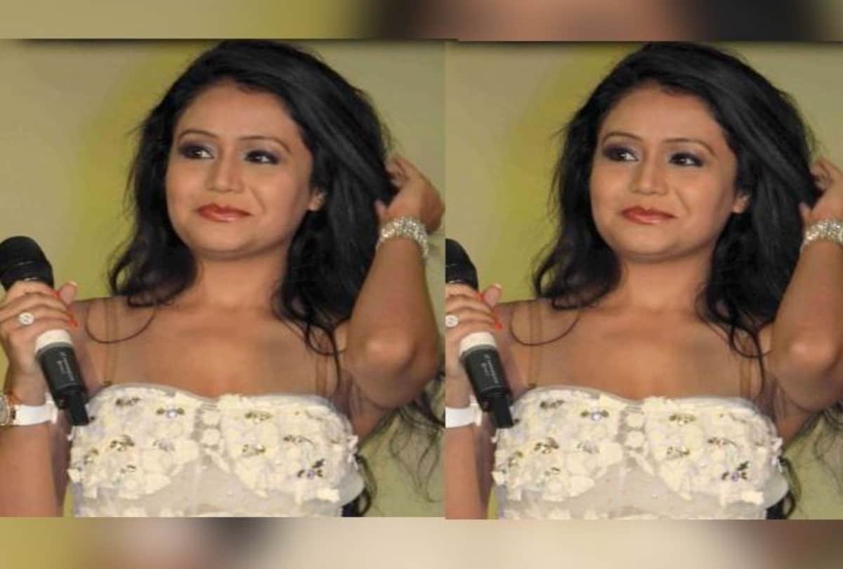 neha kakkar father used to sell samosa outside the school
