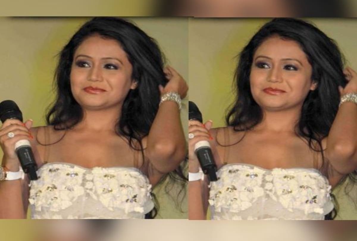 neha kakkar father used to sell samosa outside the school