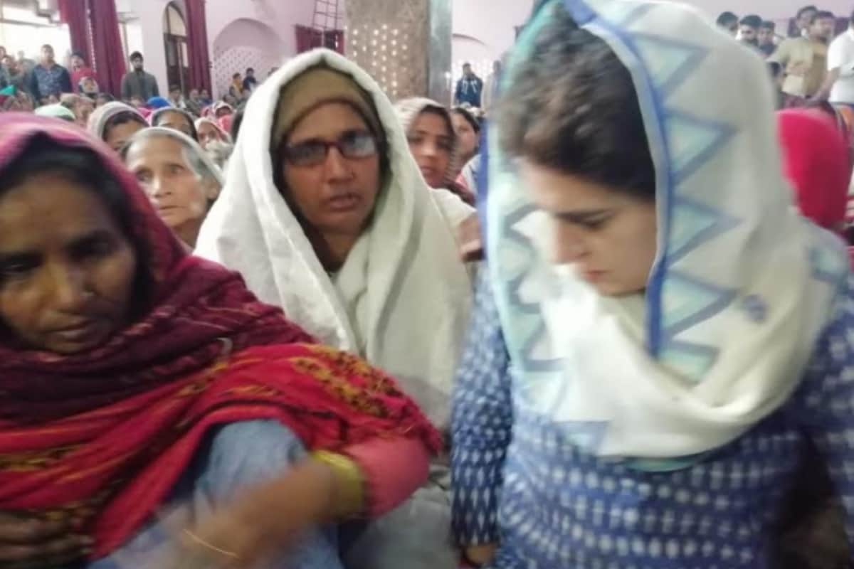 Pulwama: Rahul Gandhi and Priyanka Gandhi and Raj Babbar paid tribute to martyrs Amit and Pradeep