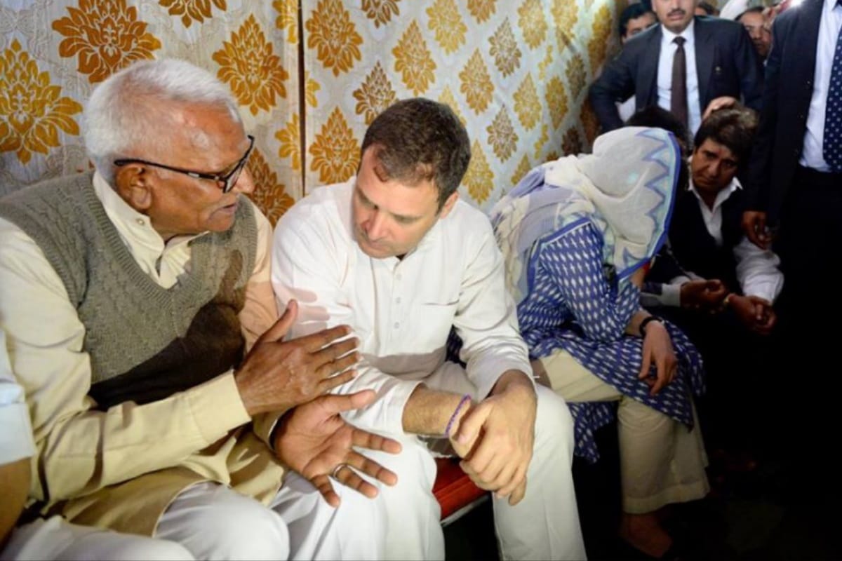 Pulwama: Rahul Gandhi and Priyanka talked to martyr Amit's and pradeep family members in shamli
